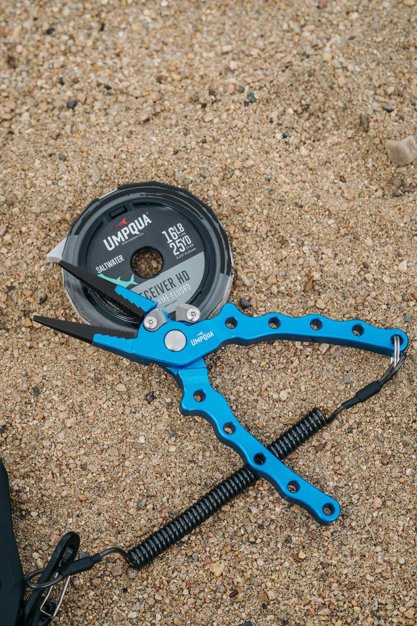 UMPQUA River Run Big-Game Plier w/Sheath - Feather Craft Fly Fishing