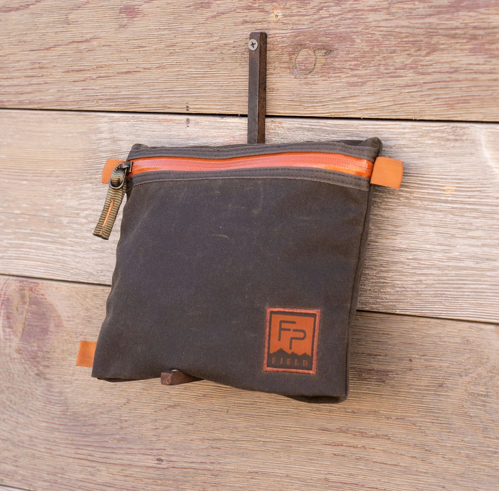 Fishpond Eagle'S Nest Travel Pouch - Feather Craft Fly Fishing