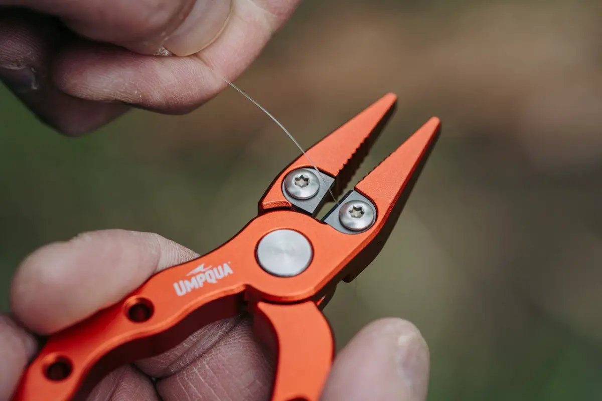 UMPQUA River Run Trout Plier w/Sheath by Umpqua