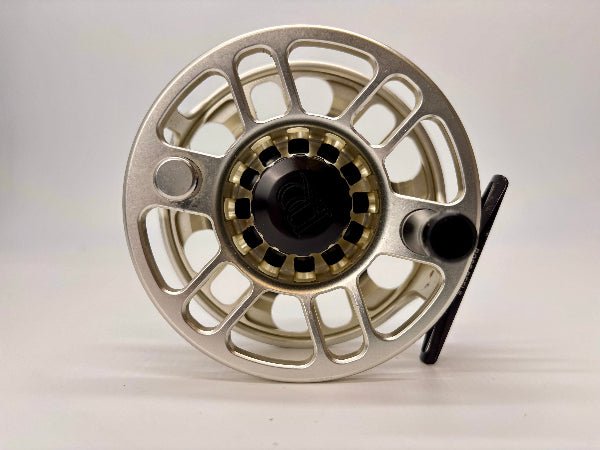 Ross - Trade - In Ross Momentum - 5 LT Saltwater Fly Reel - Feather Craft Fly Fishing
